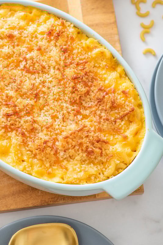 Baked macaroni and cheese.