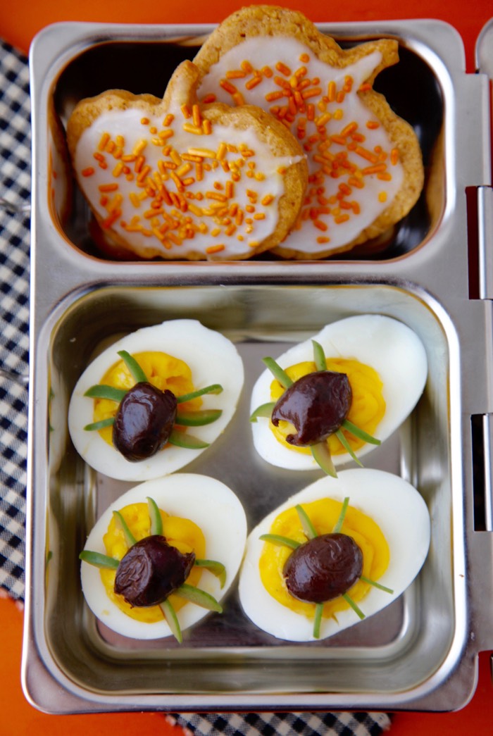 Deviled Egg Spiders from weelicious.com