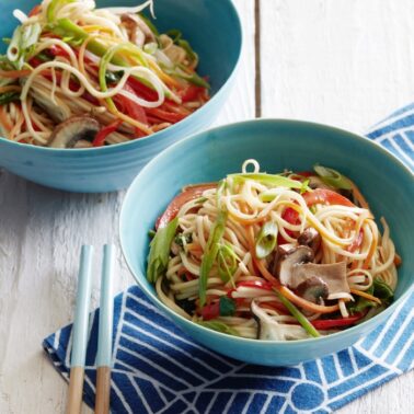 Vegetarian Lo Mein recipe from weelicious.com