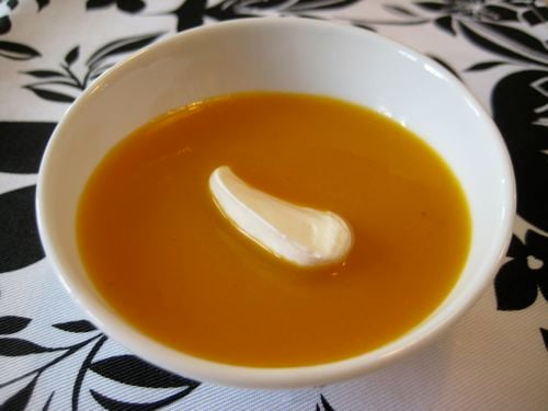 9 Soups to Make and Freeze from weelicious.com