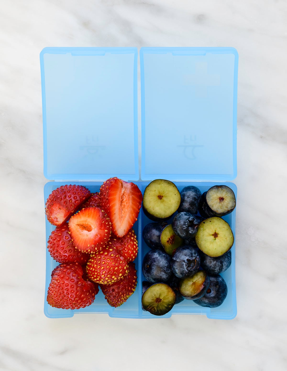 12 Essential Lunch Box Fruits from Weelicious.com
