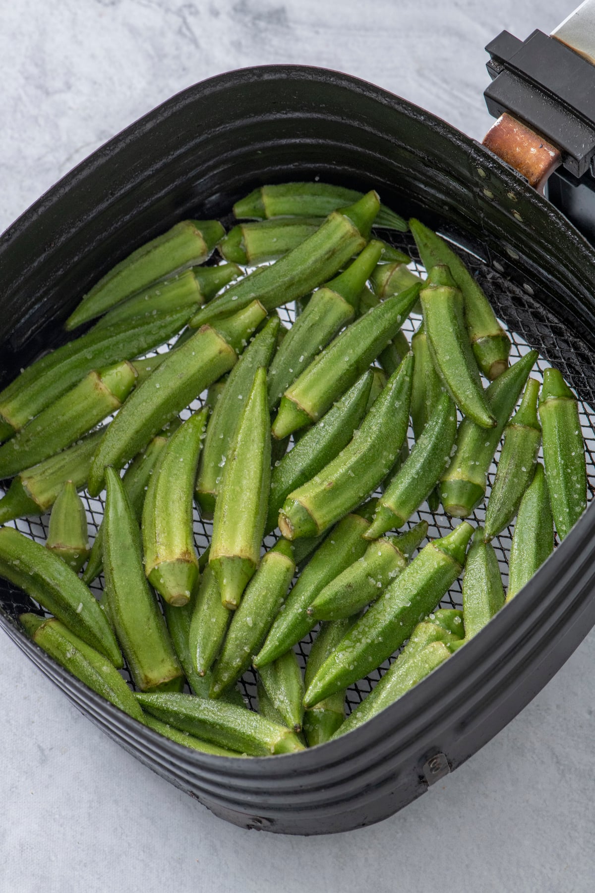 okra in air fryer basket