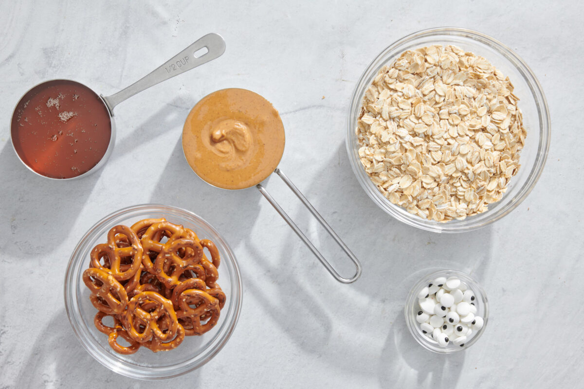 ingredients for no-bake reindeer bites