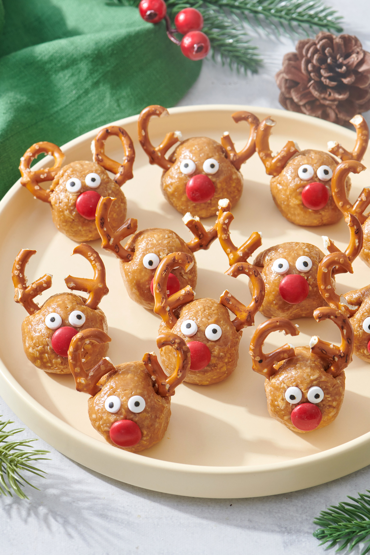 No-Bake Reindeer Bites on serving plate.
