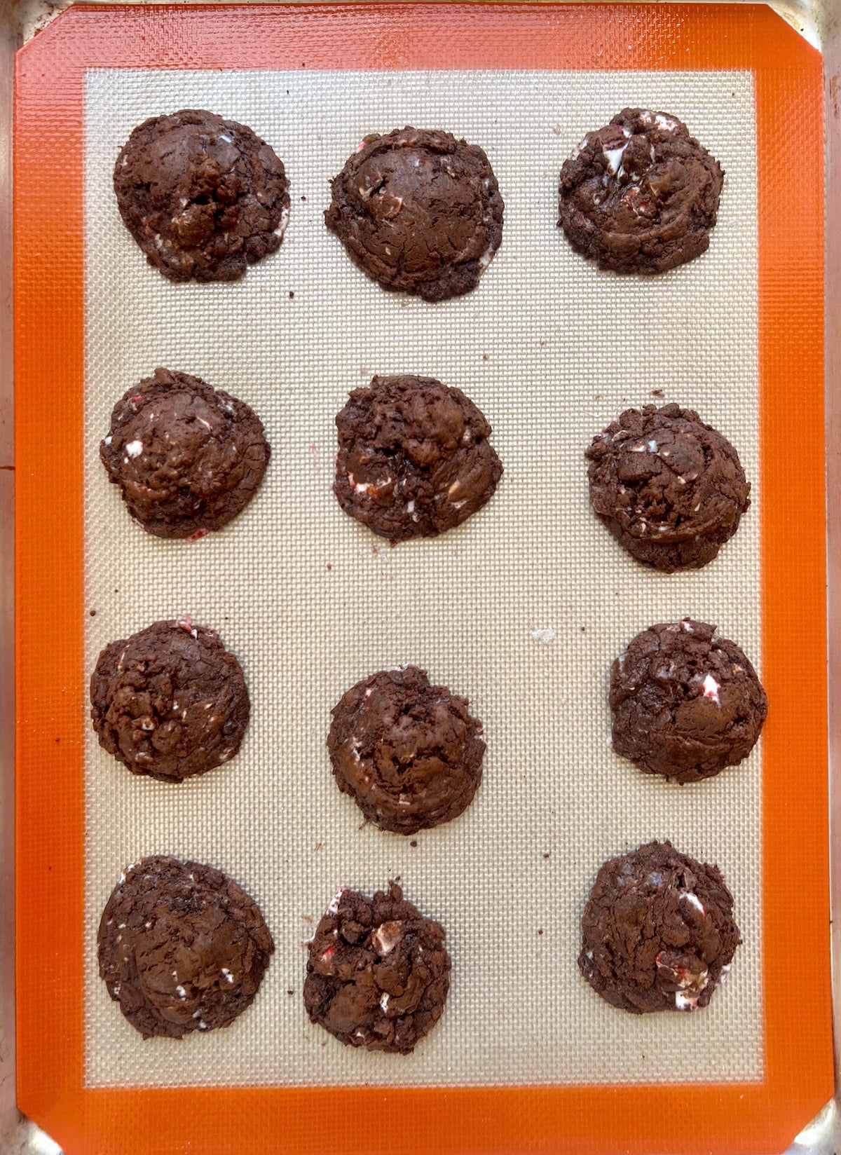 Baked cookies on a baking sheet.