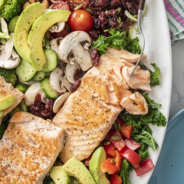 Superfood salad with salmon.